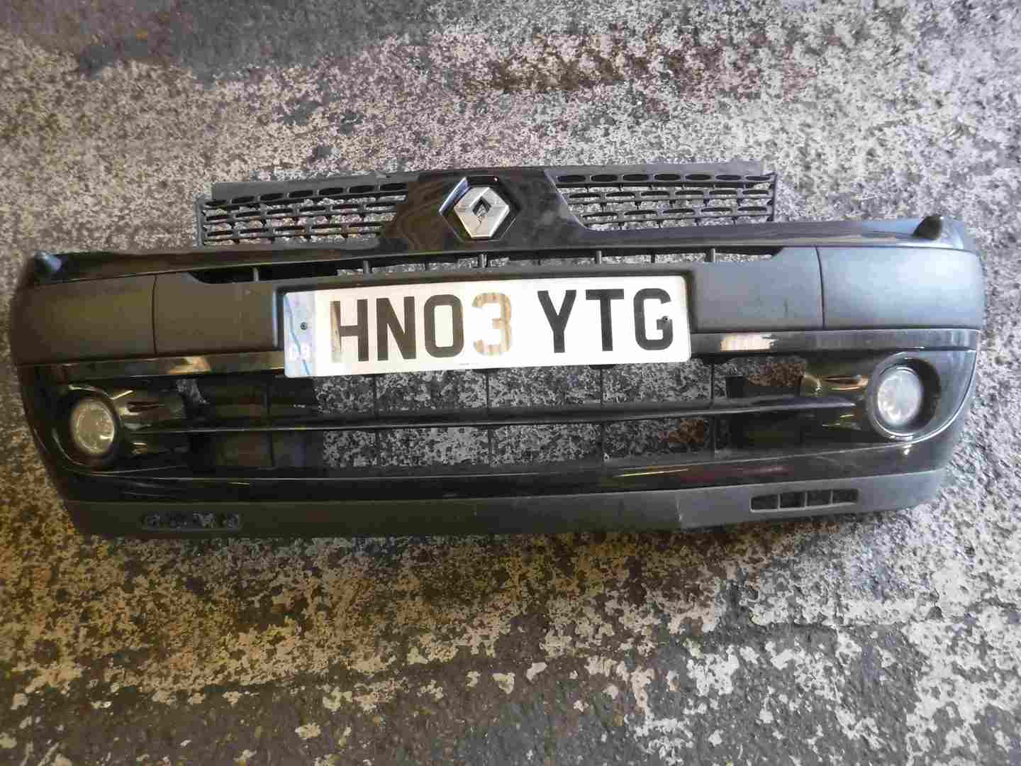 Renault Clio MK2 2001-2006 Front Bumper Black 676