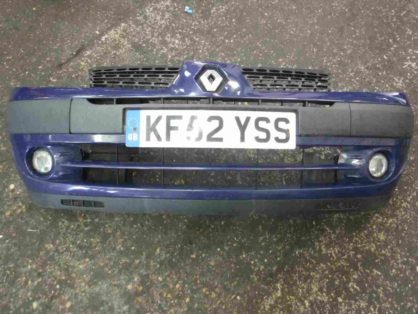 Renault Clio MK2 2001-2006 Front Bumper Blue 460