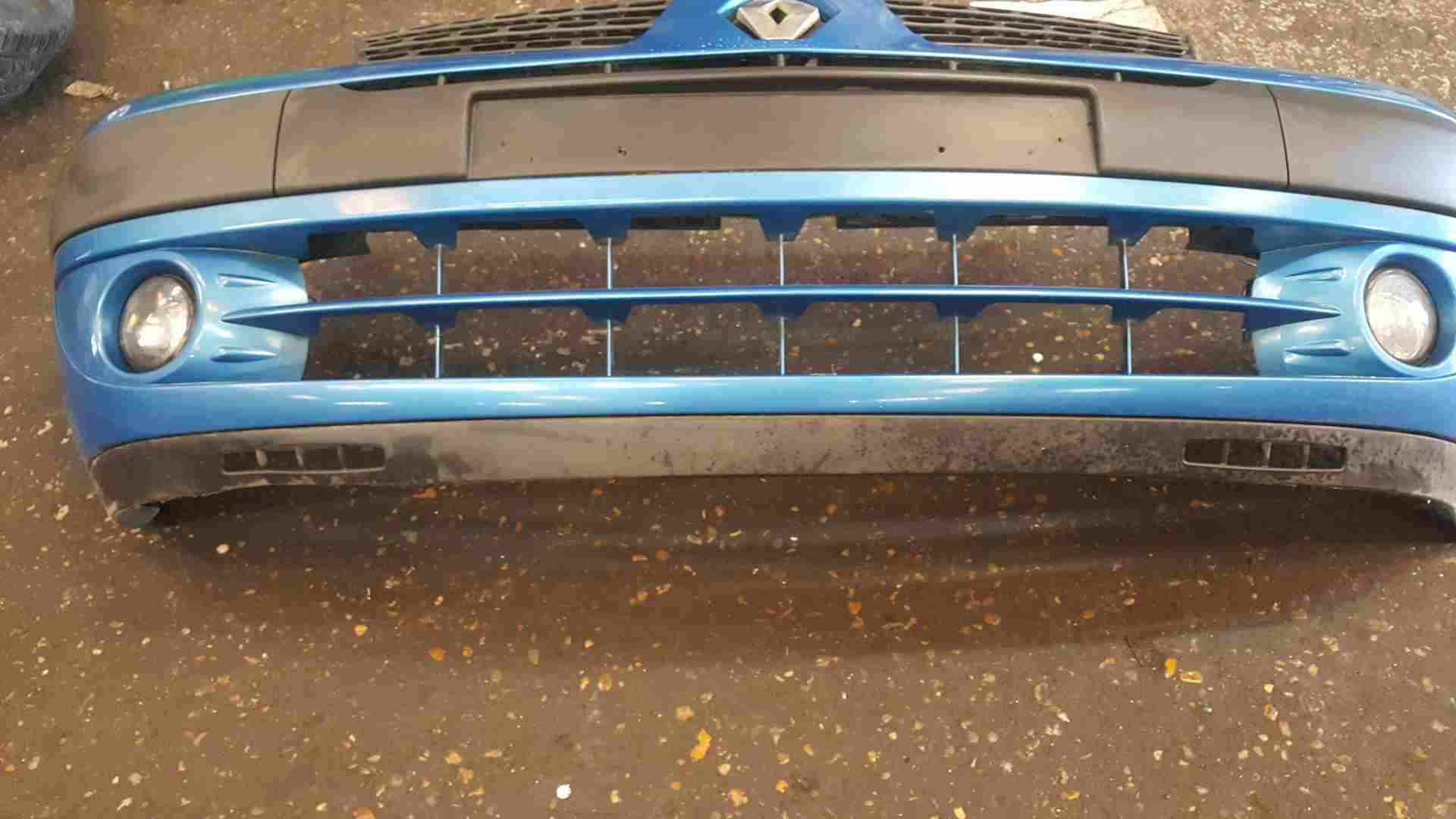 Thumb 5 Renault Clio MK2 2001-2006 Front Bumper Blue Ted48 With Fogs
