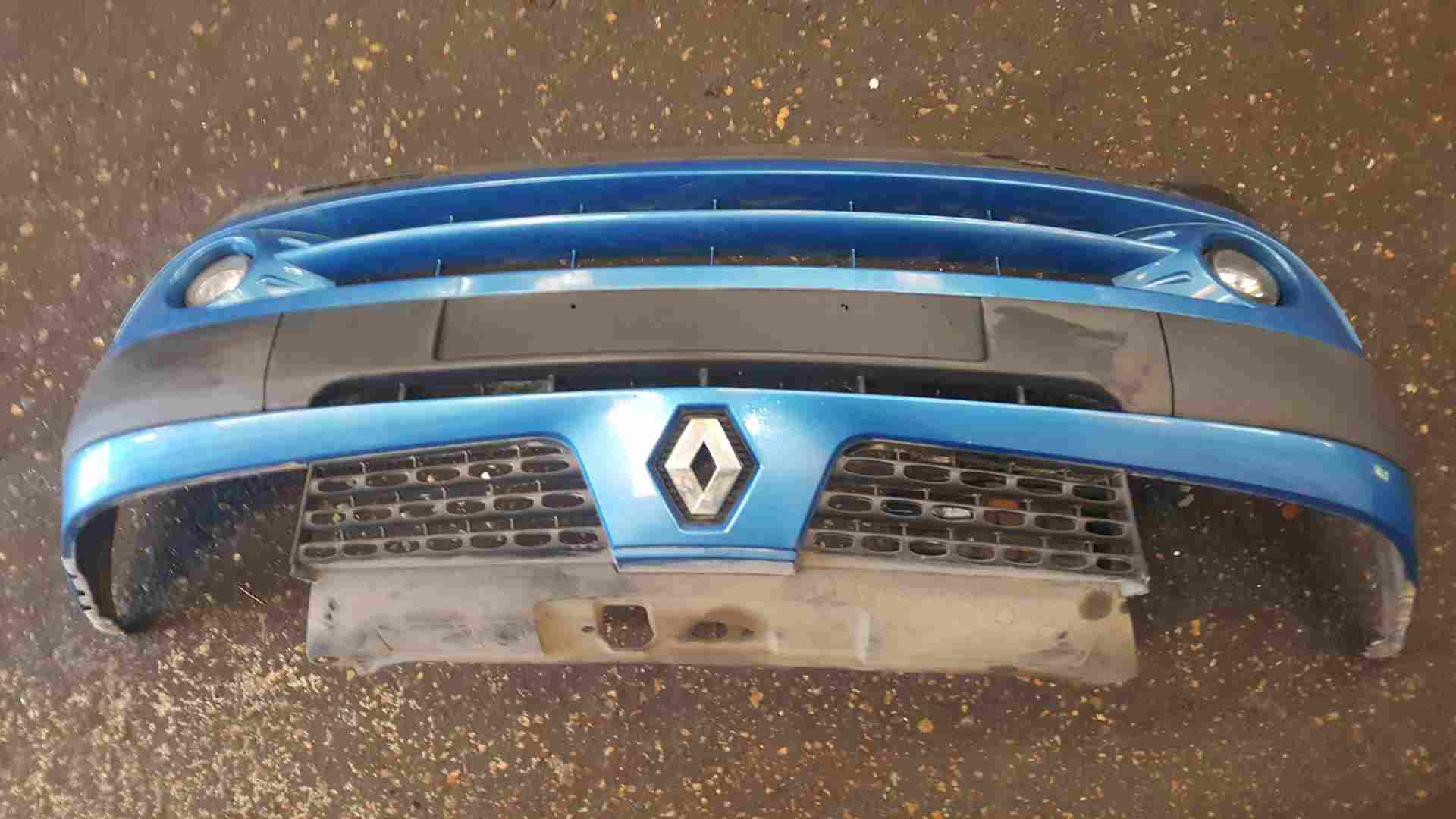 Thumb 4 Renault Clio MK2 2001-2006 Front Bumper Blue Ted48 With Fogs