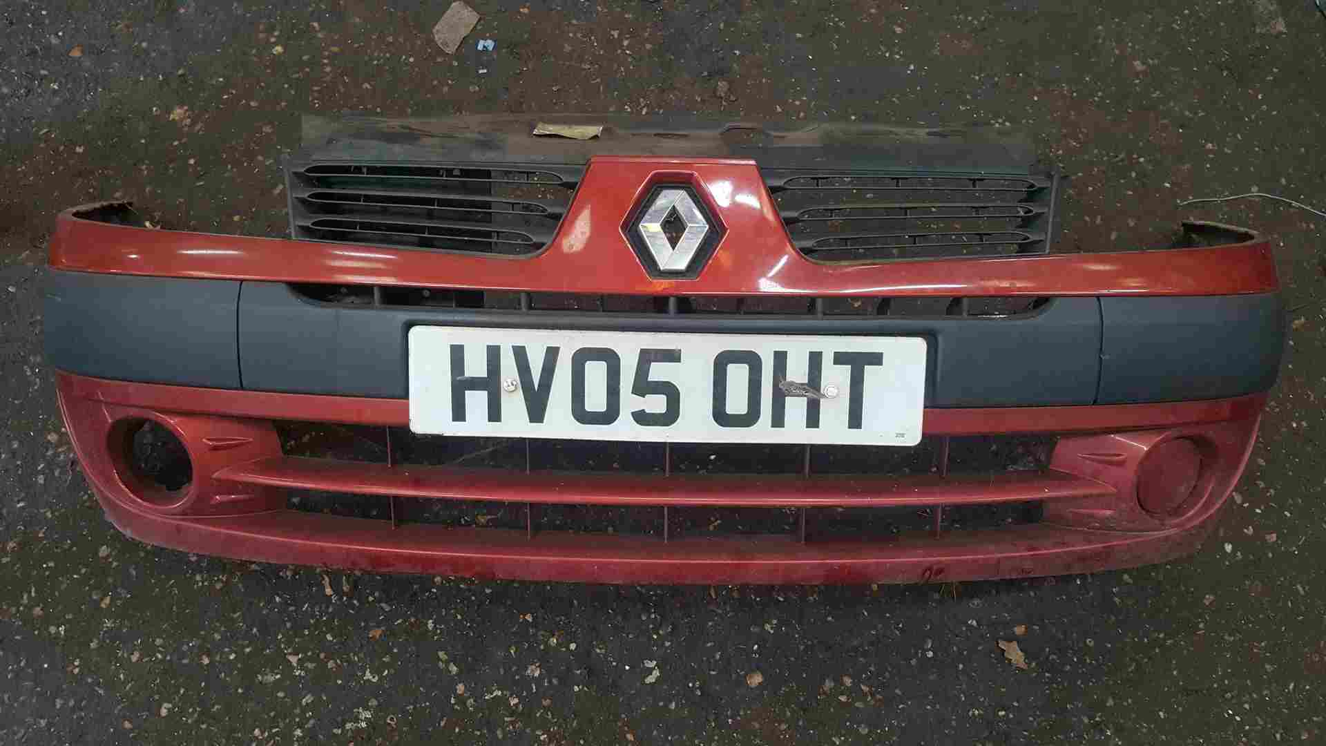 Thumb 7 Renault Clio MK2 2001-2006 Front Bumper RED Teb76