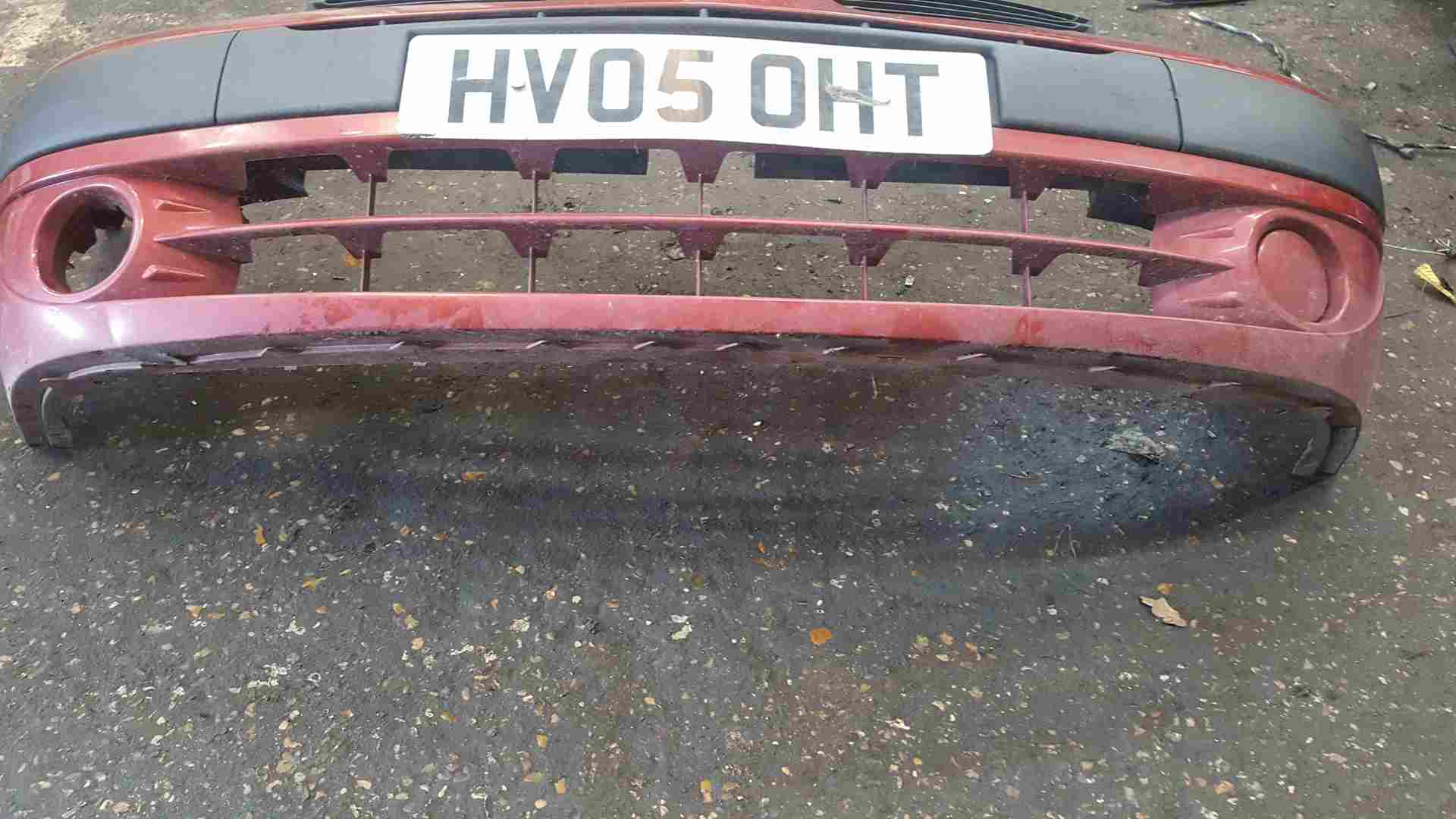 Thumb 2 Renault Clio MK2 2001-2006 Front Bumper RED Teb76