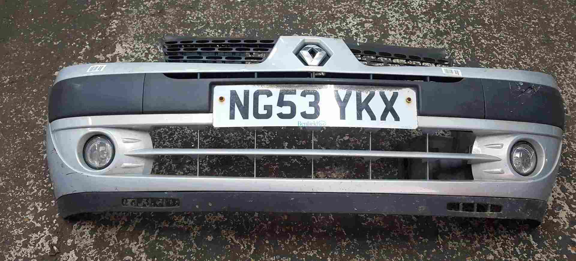 Thumb 2 Renault Clio MK2 2001-2006 Front Bumper Silver 632