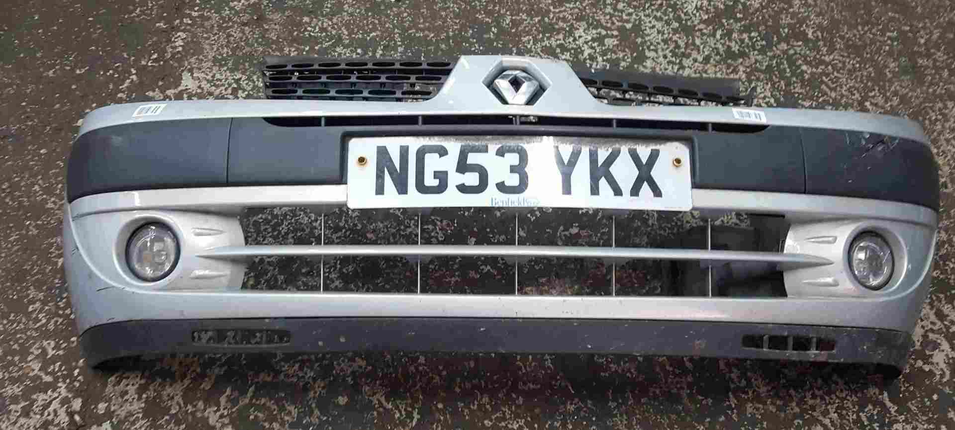 Thumb 6 Renault Clio MK2 2001-2006 Front Bumper Silver 632