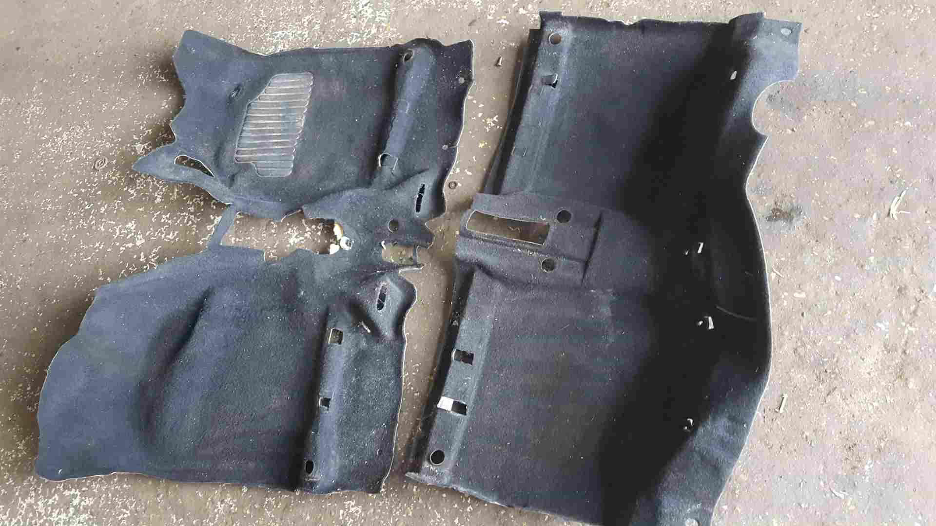 Renault Clio MK2 2001-2006 Full Carpet Black