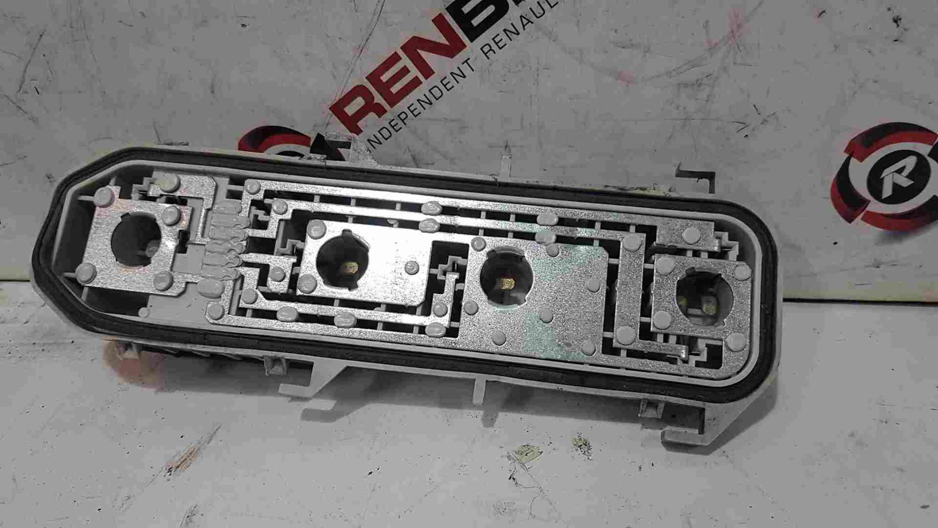 Thumb 5 Renault Clio MK2 2001-2006 Passenger Drivers OSR Nsr Rear Light Bulb Holder
