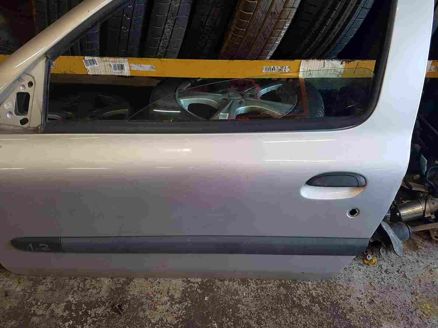 Renault Clio MK2 2001-2006 Passenger NSF Front Door Silver Ted69 3Dr