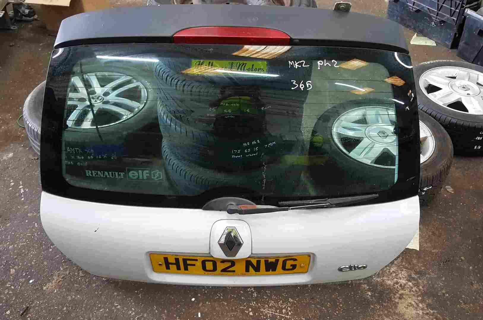 Thumb 4 Renault Clio MK2 2001-2006 Rear Tailgate Boot White OV369