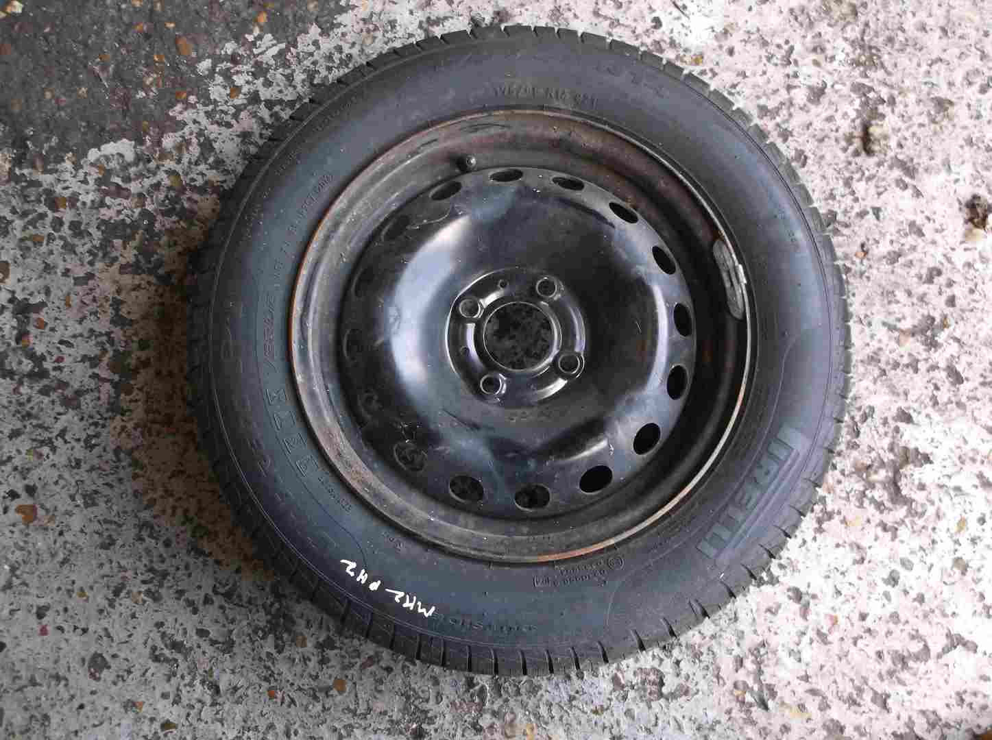 Renault Clio MK2 1998-2006 Spare Steel Wheel + Tyre 175 65 14 5mm Tread 3/5