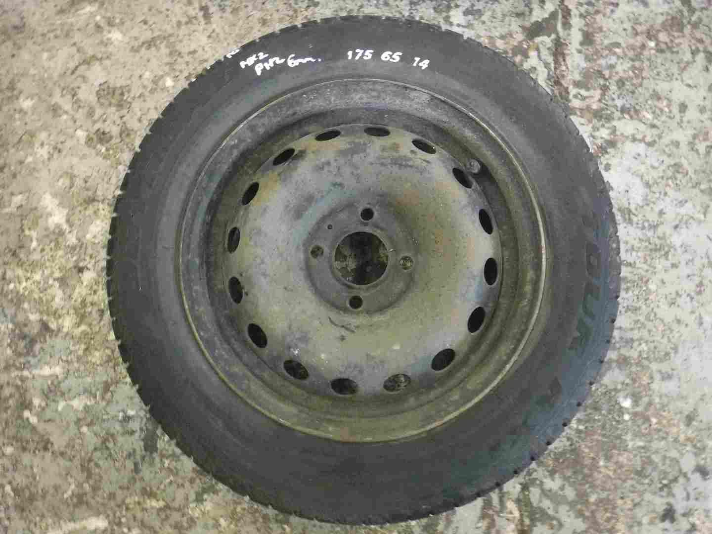 Renault Clio MK2 2001-2006 Steel Wheel Rim + Tyre 175 65 14 6mm 3/5