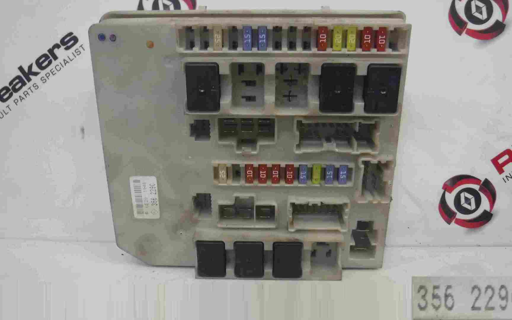 Renault Clio MK3 +  Modus 2005-2012 Engine Fuse Box UPC Unit 356229