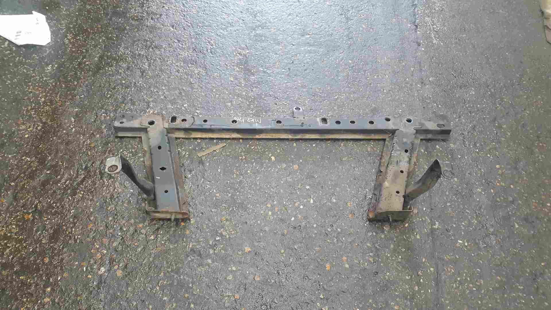 Renault Clio MK3 + Modus 2005-2012 Front Subframe Cradle Radiator Support Bar