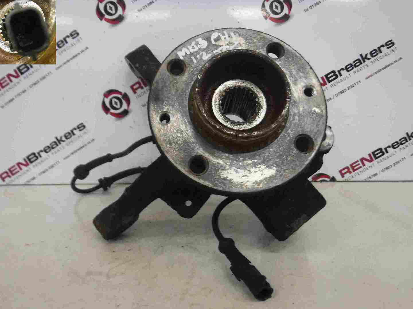 Renault Clio MK3 2005-2009 1.2 TCE Turbo Drivers OSF Front Wheel Hub + Sensor