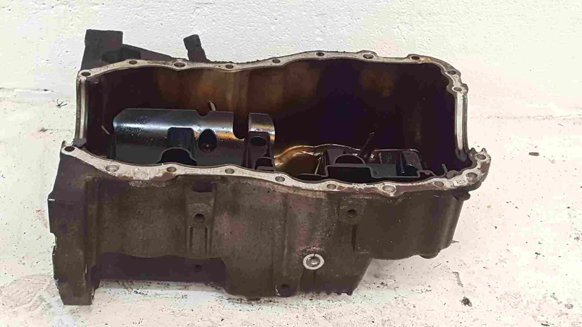 Thumb 8 Renault Clio MK3 2005-2009 1.4 16V Engine Oil Sump Pan K4J 780 K4j780 8200238932