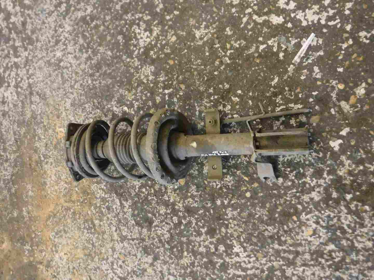 Renault Clio MK3 2005-2009 1.4 16v Front Spring Shock Suspension