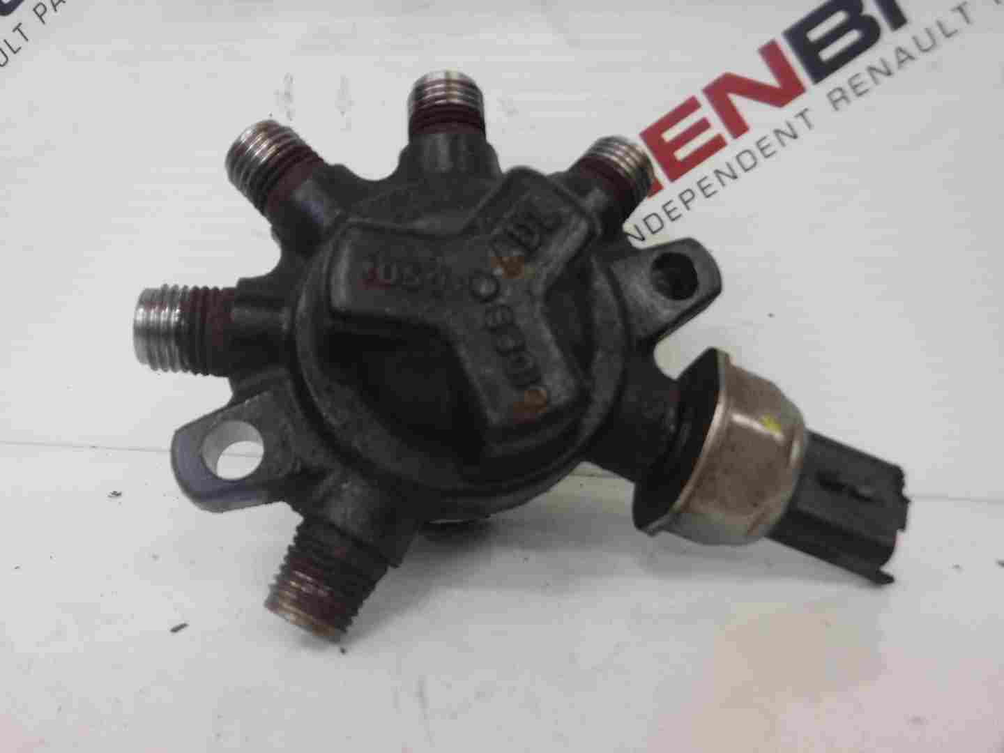 Renault Clio MK3 2005-2009 1.5 dCi Fuel Pressure Sensor + Rail 8200379933