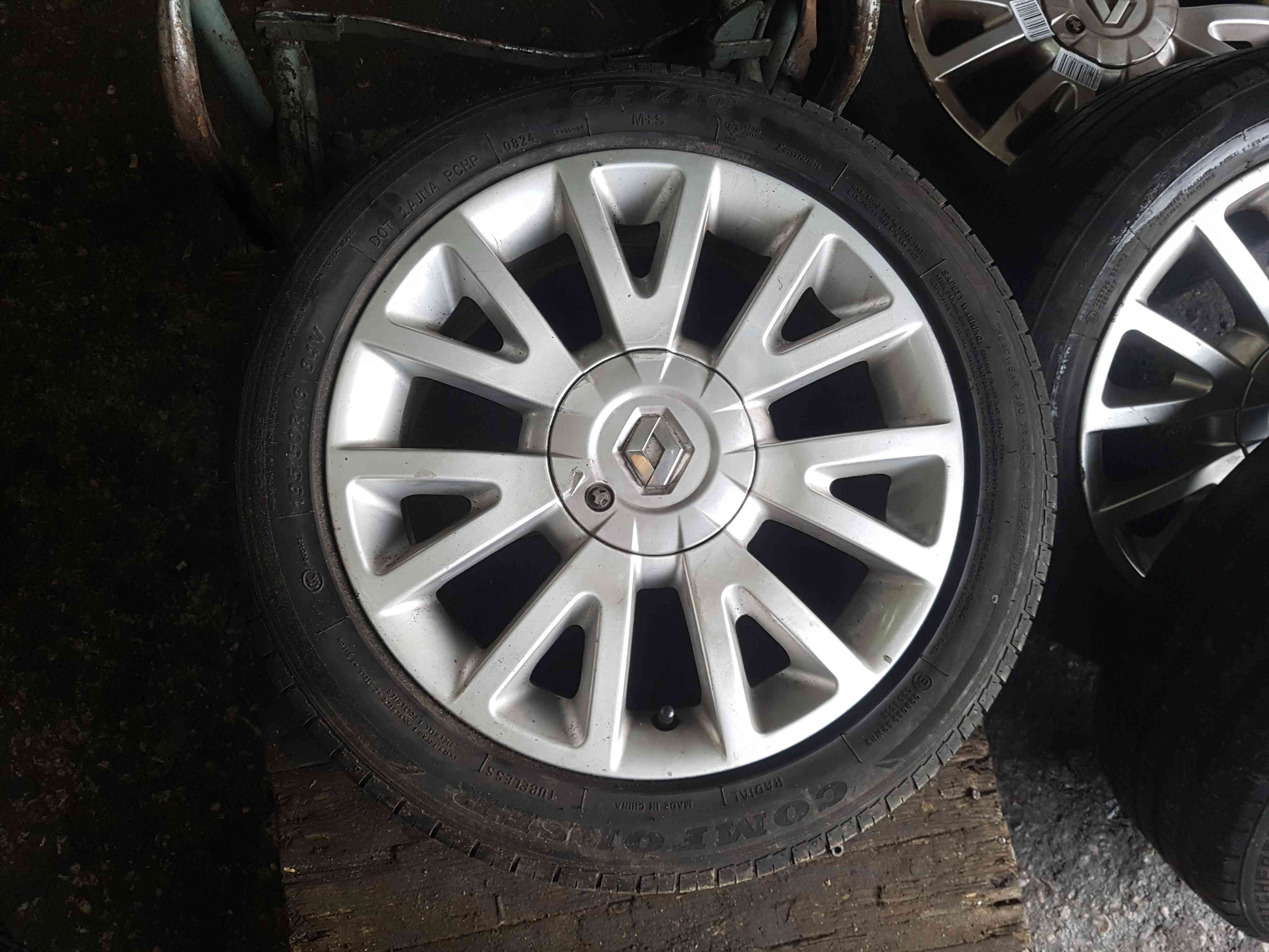 Thumb 8 Renault Clio MK3 2005-2009 Canasta Alloy Wheel + Tyre 195 50 16 5Mm 4/5