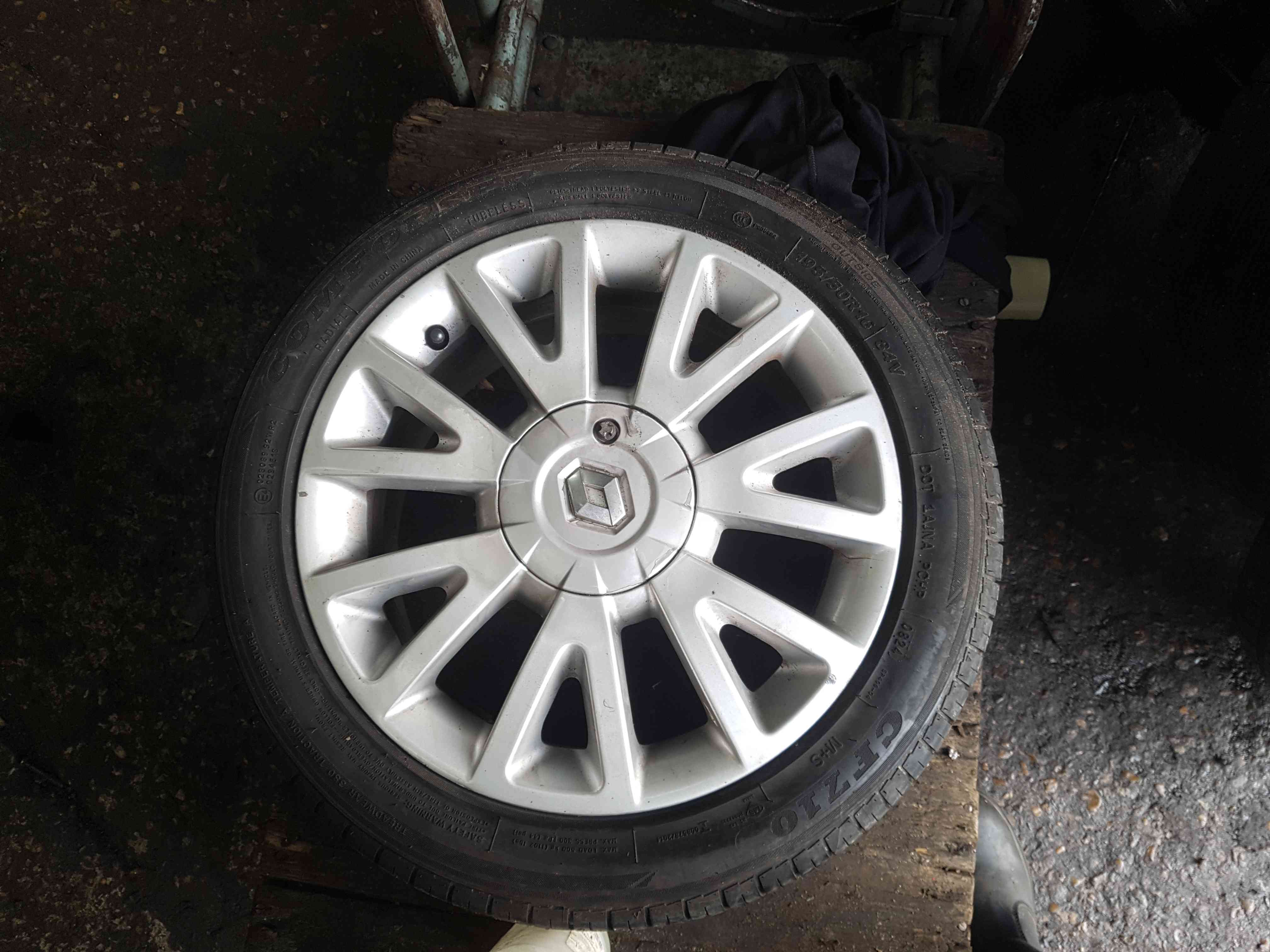 Thumb 2 Renault Clio MK3 2005-2009 Canasta Alloy Wheel + Tyre 195 50 16 5Mm 4/5