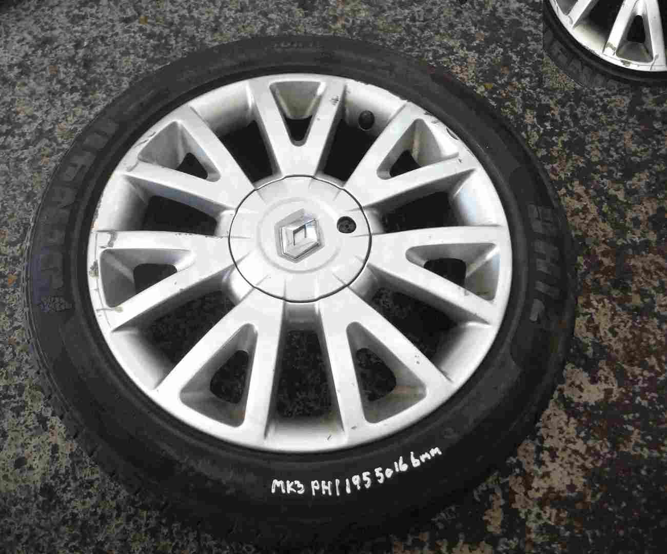 Renault Clio MK3 2005-2009 Canasta Alloy Wheel + Tyre 195 50 16 4mm 3/5