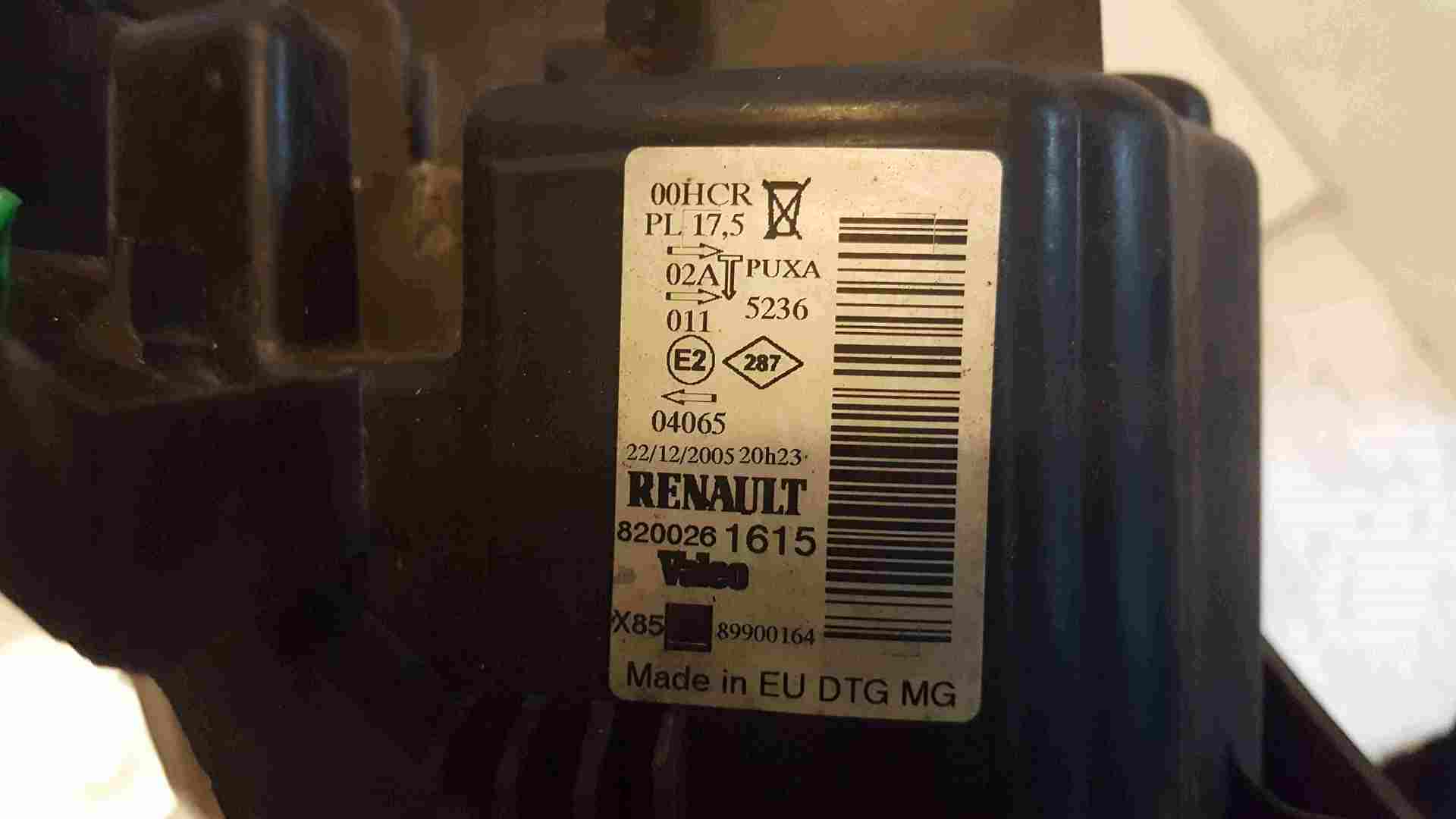 Renault Clio MK3 2005-2009 Drivers OSF Front Headlight Black Back 8200261615
