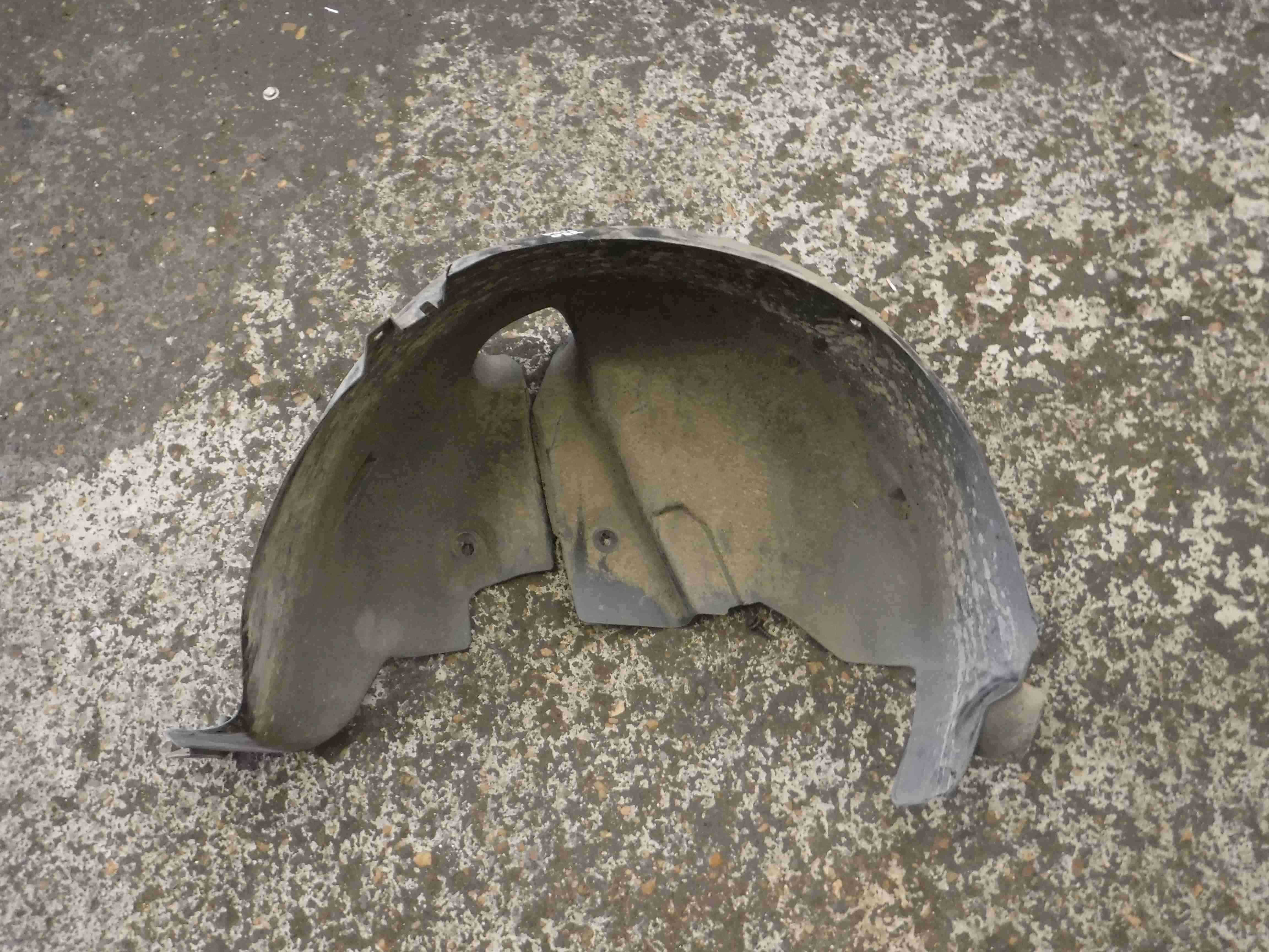 Renault Clio MK3 2005-2009 Drivers OSR Rear Arch Liner