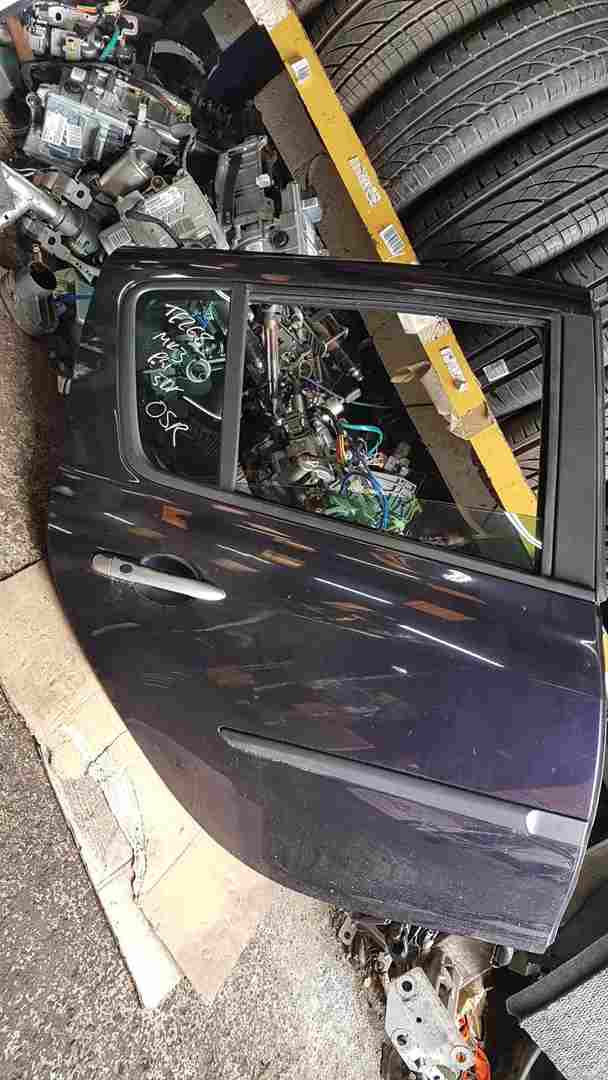 Thumb 4 Renault Clio MK3 2005-2009 Drivers OSR Rear Door Silver Te268 268 purple