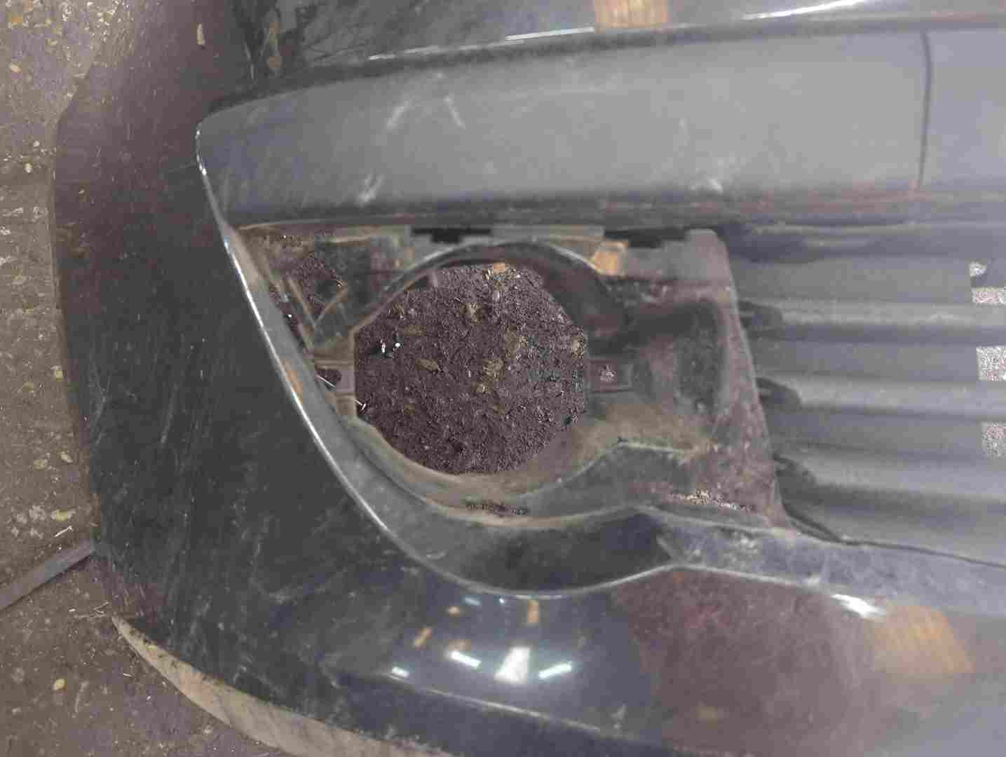 Thumb 3 Renault Clio MK3 2005-2009 Front Bumper Black 676 185