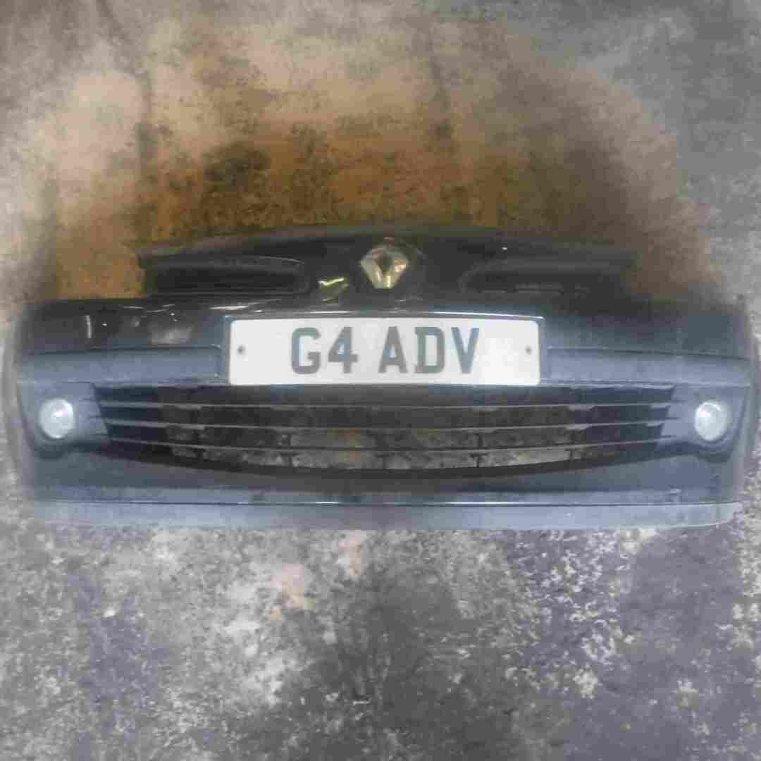 Renault Clio MK3 2005-2009 Front Bumper Black 676 195 16inch Wheels