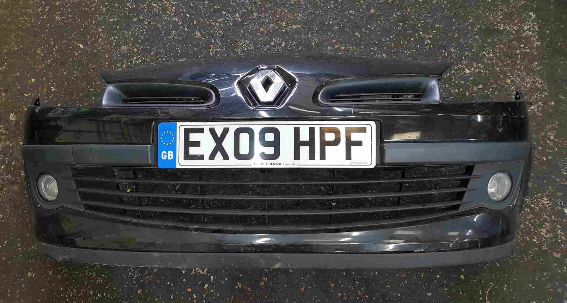 Thumb 3 Renault Clio MK3 2005-2009 Front Bumper Black 676 195