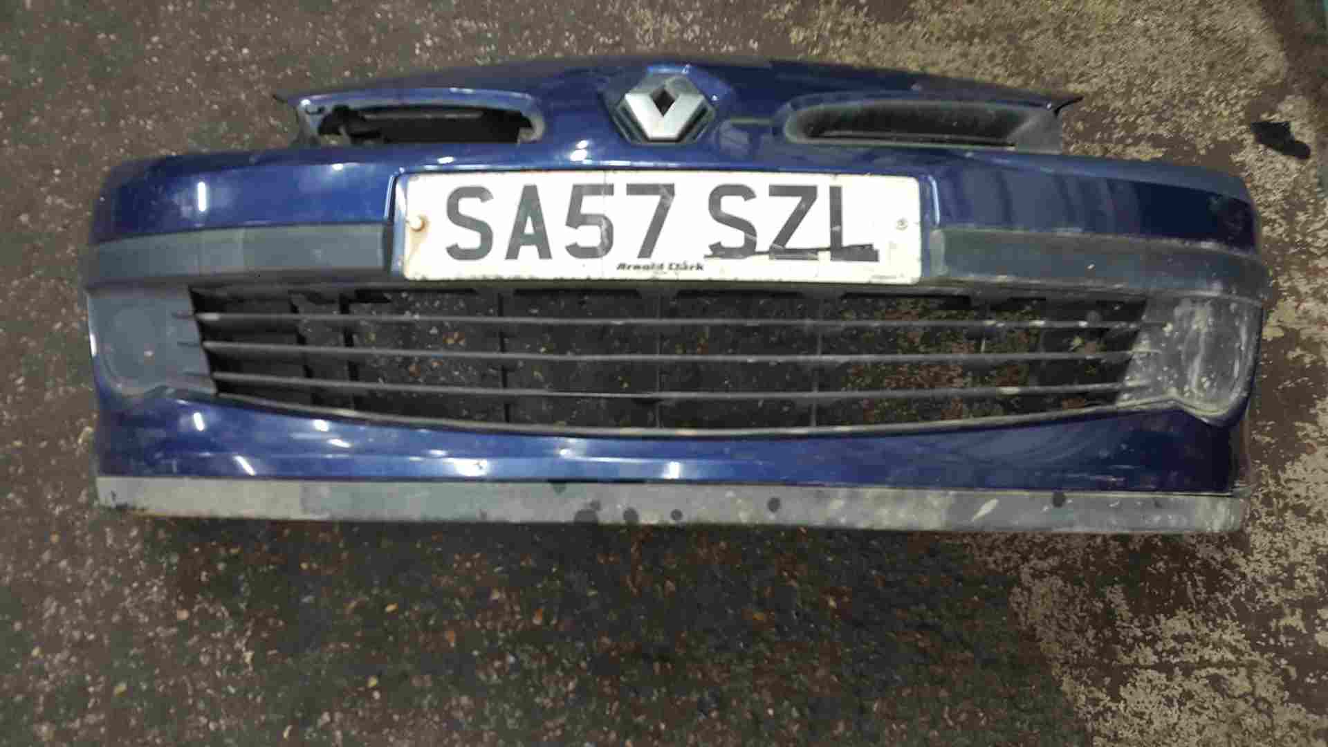 Thumb 6 Renault Clio MK3 2005-2009 Front Bumper Blue 432 185
