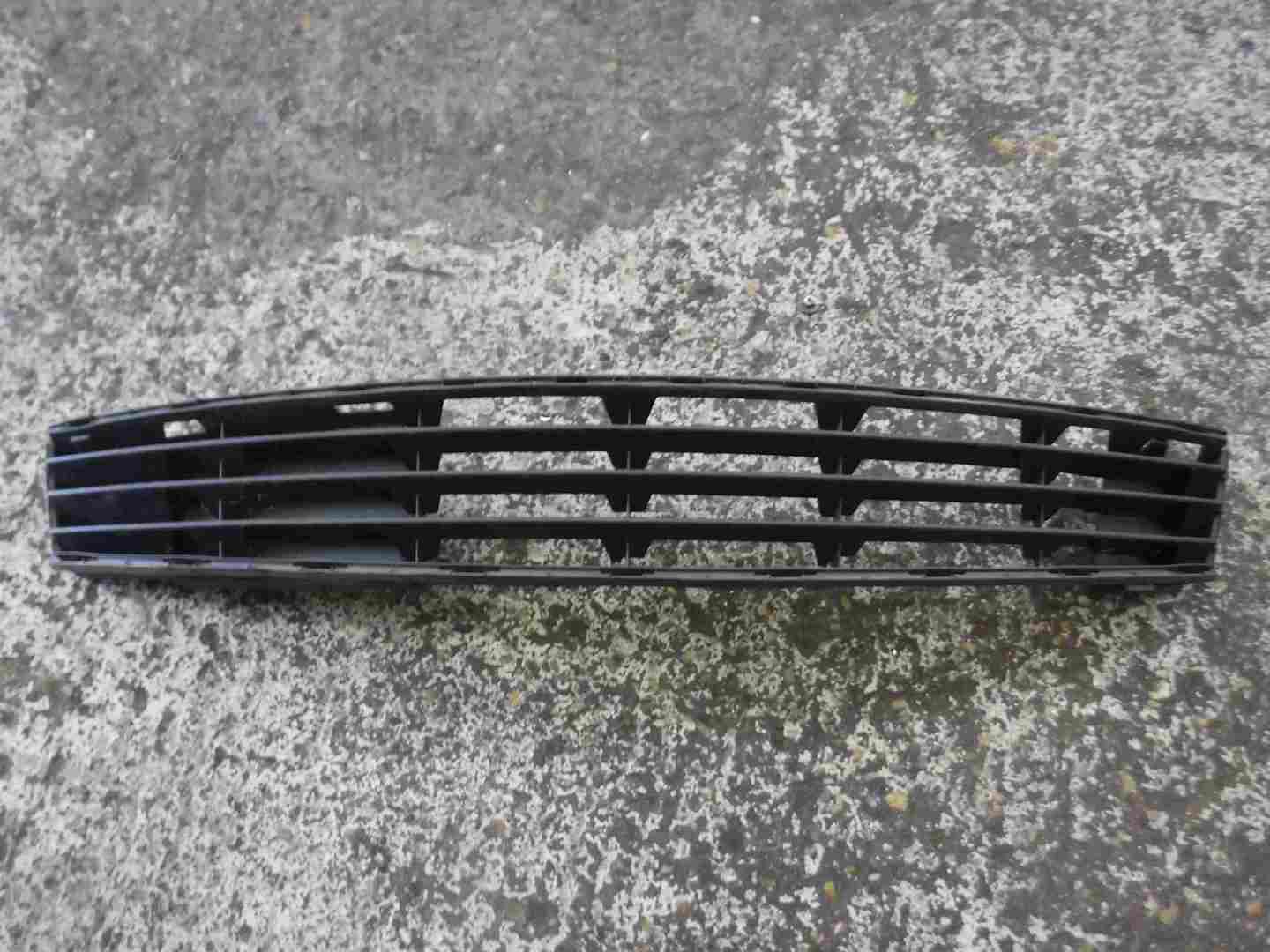 Renault Clio MK3 2005-2009 Front Bumper Grille Grill 1859957s19