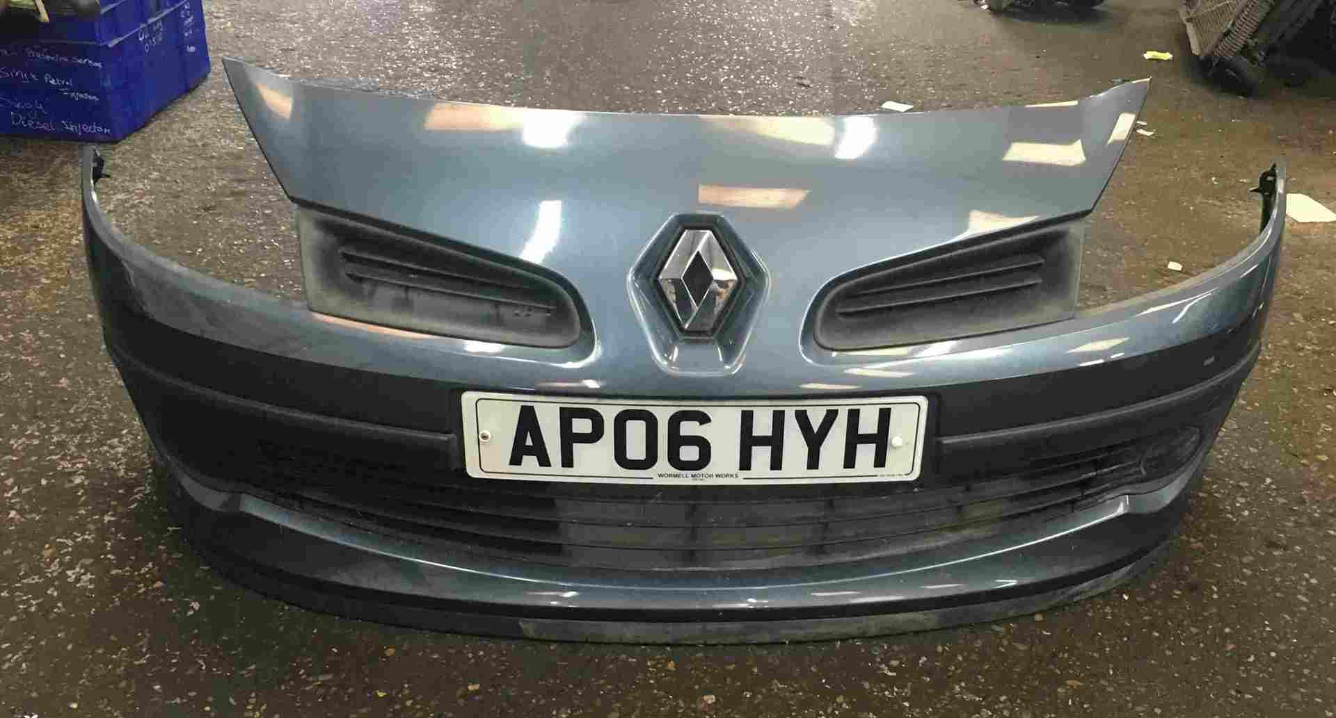 Renault Clio MK3 2005-2009 Front Bumper Purple Blue TEJ47 185