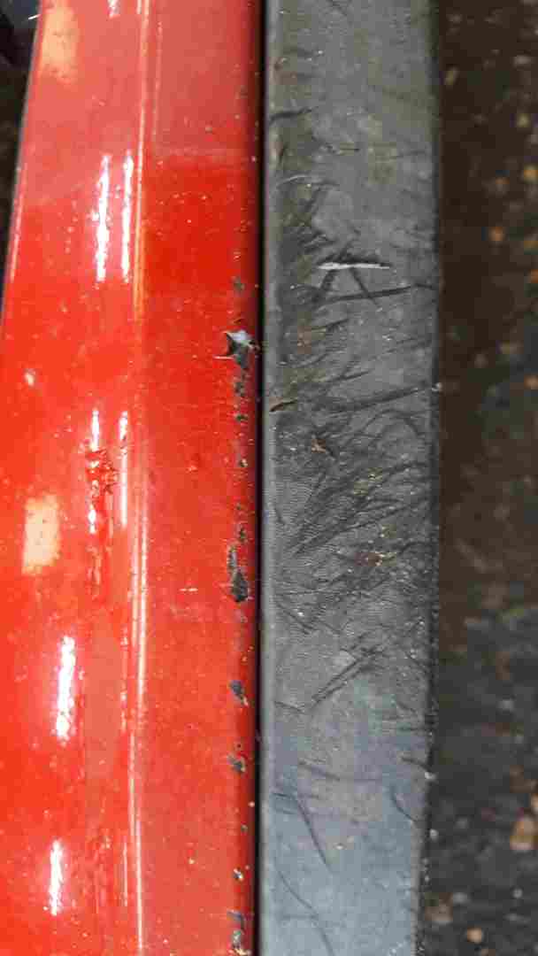 Renault Clio MK3 2005-2009 Front Bumper Red OV727 185