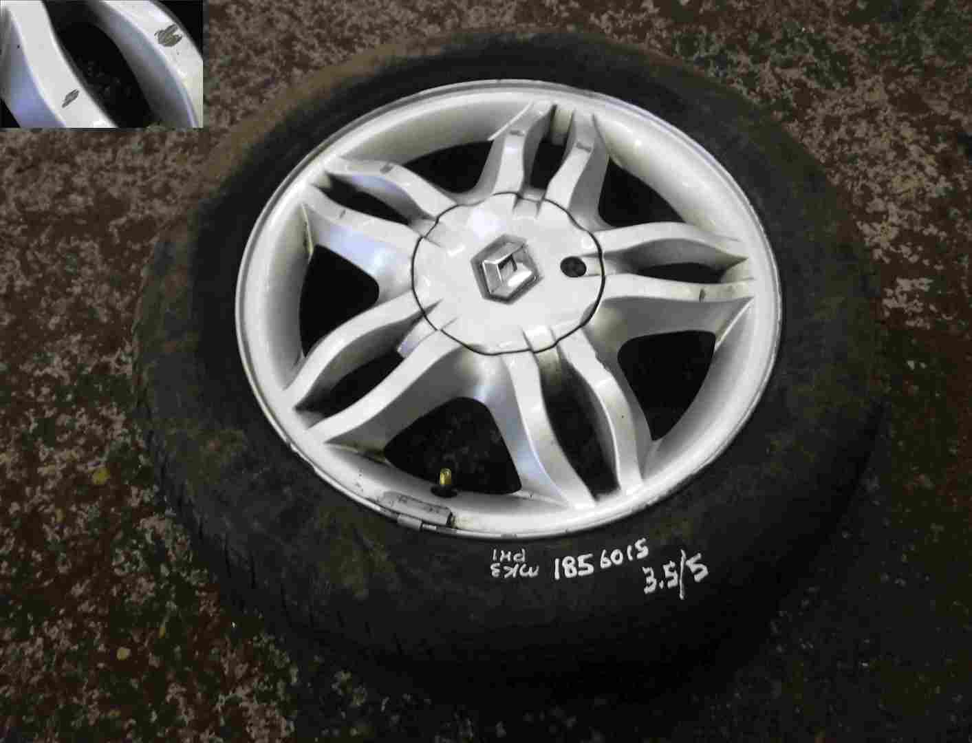Renault Clio MK3 2005-2009 Mahonia Alloy Wheel + Tyre 185 60 15 5mm 8200317802