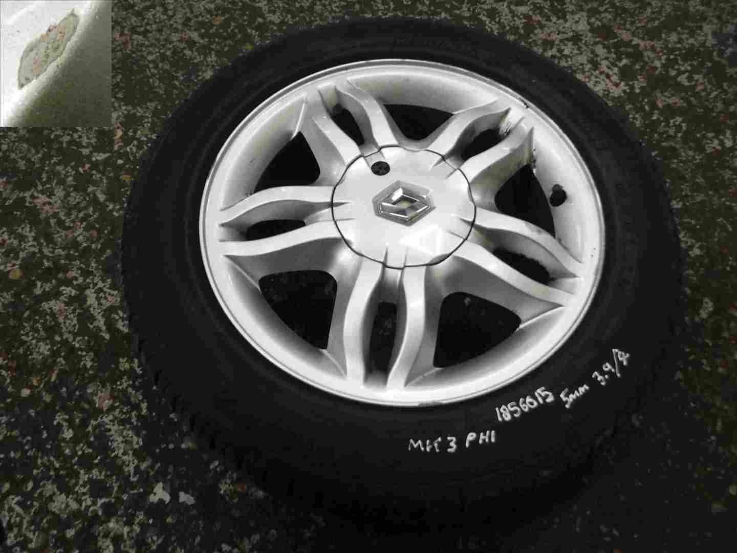 Renault Clio MK3 2005-2009 Mahonia Alloy Wheel + Tyre 185 60 15 5mm Tread 4/5