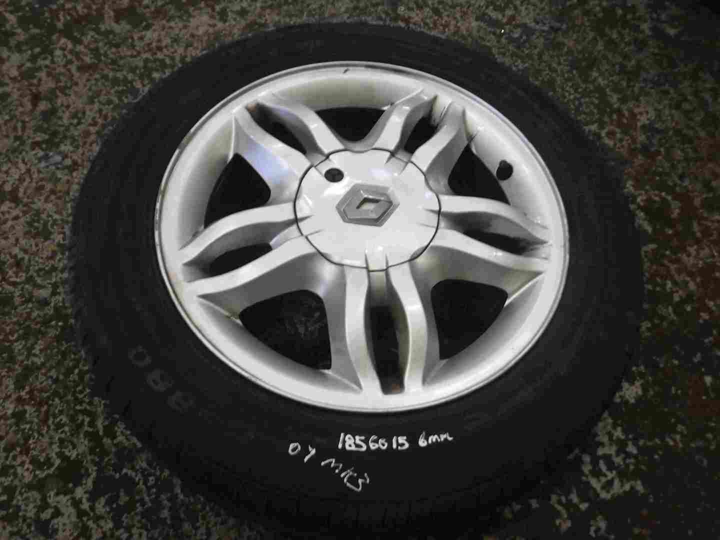 Renault Clio MK3 2005-2009 Mahonia Alloy Wheel 15 inch x 1 4/5 8200317802