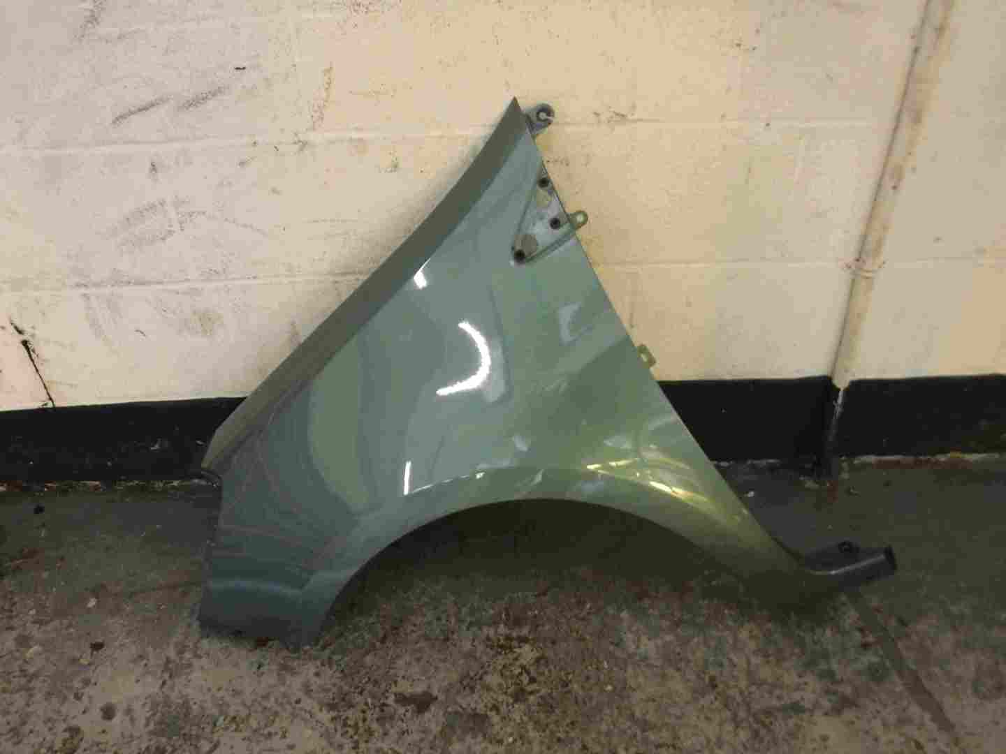 Renault Clio MK3 2005-2009 Passenger NS Wing Green TED97 185