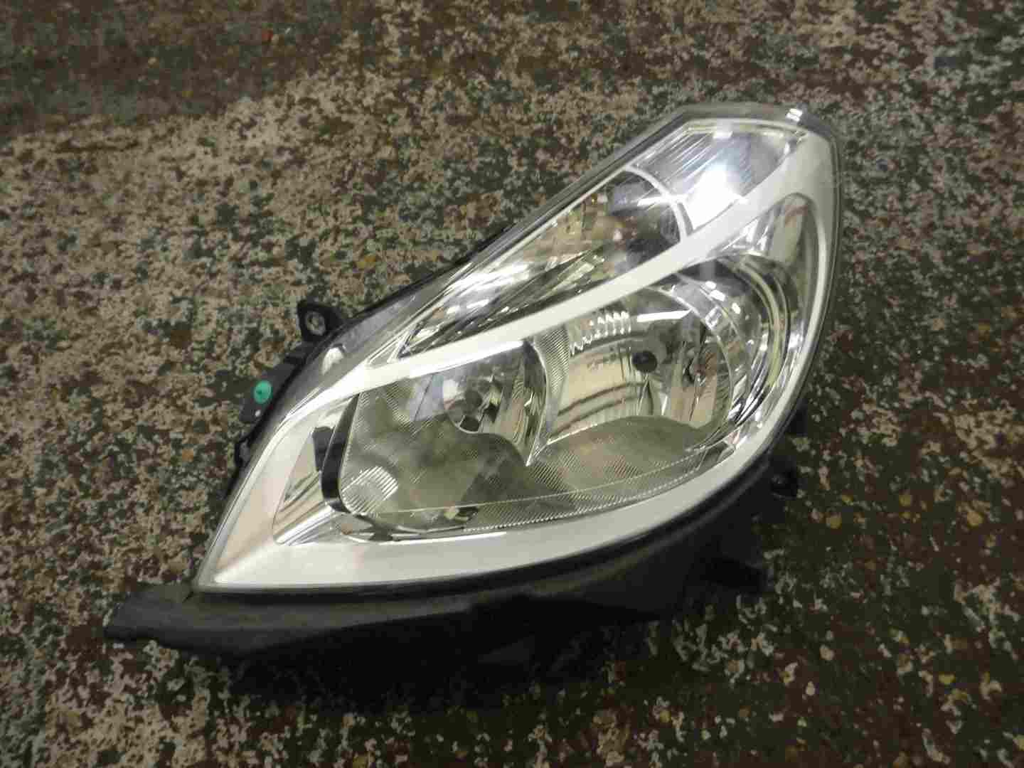 Renault Clio MK3 2005-2009 Passenger NSF Front Head Lamp Headlight Chrome