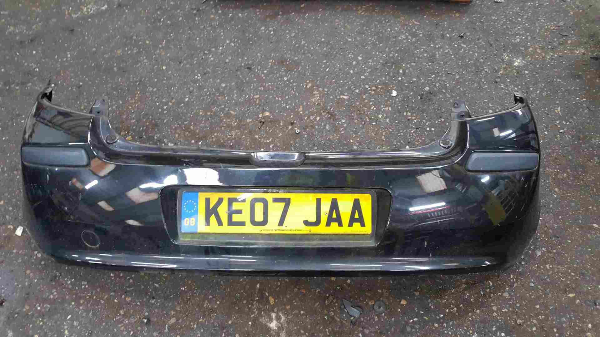 Thumb 3 Renault Clio MK3 2005-2009 Rear Bumper Black 676
