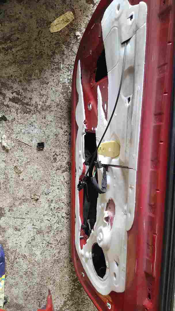 Thumb 2 Renault Clio MK3 2005-2009 RED Tennj Passenger NSF Front Door 3Dr 3 Door
