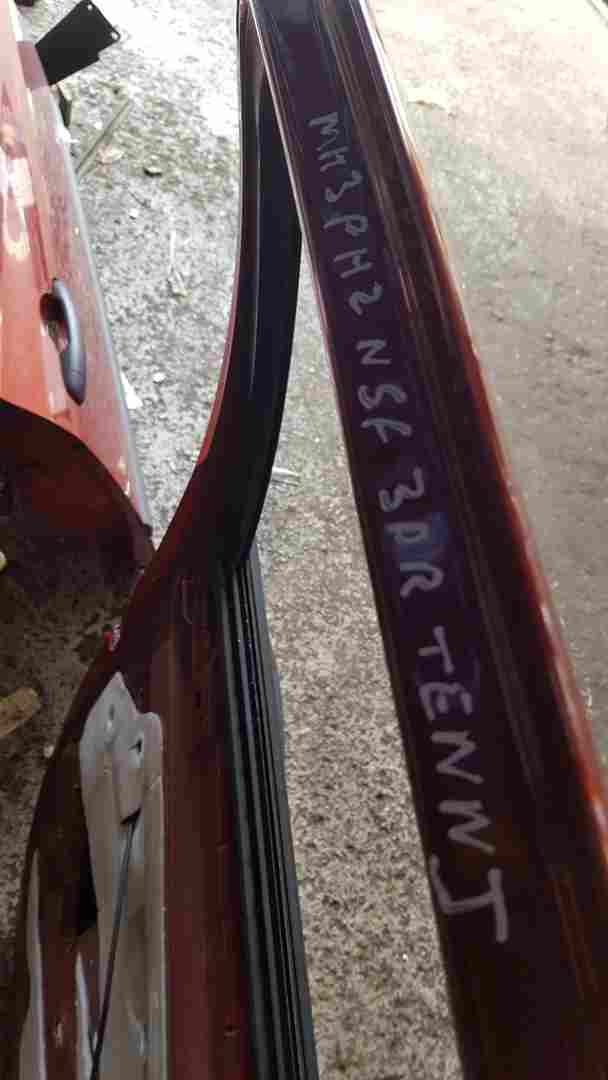 Renault Clio MK3 2005-2009 RED Tennj Passenger NSF Front Door 3Dr 3 Door