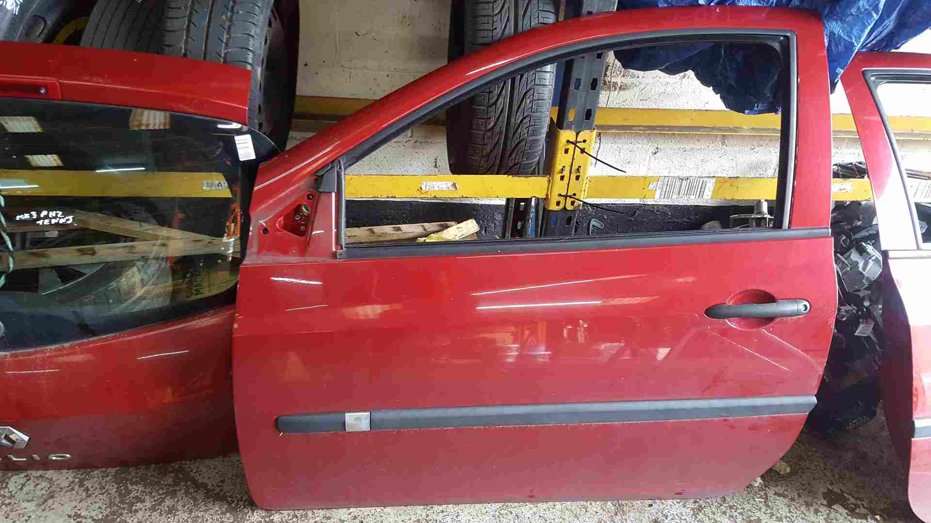 Thumb 8 Renault Clio MK3 2005-2009 RED Tennj Passenger NSF Front Door 3Dr 3 Door