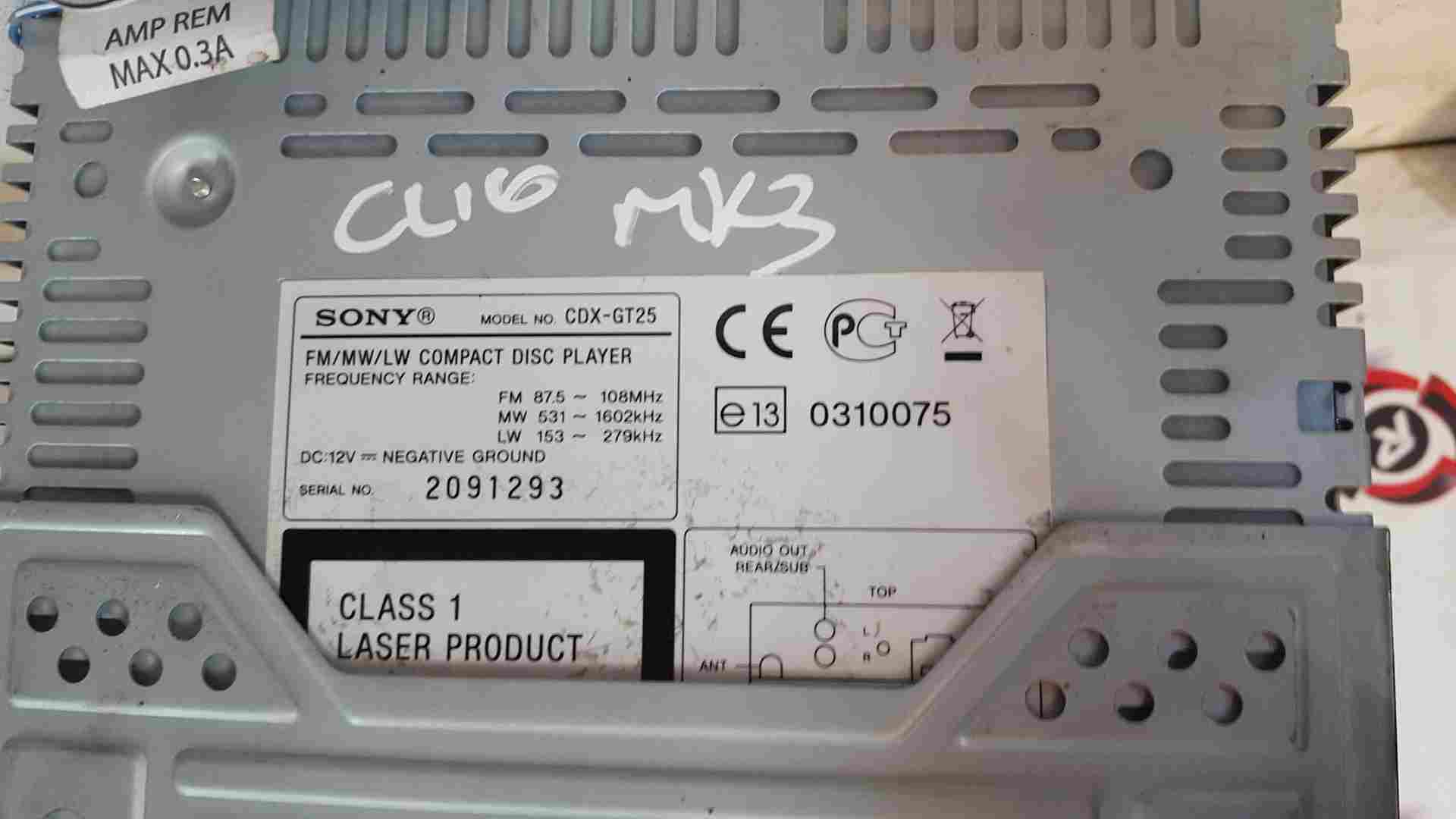 Thumb 3 Renault Clio MK3 2005-2009 Sony Radio Cd Player Aux cdx-gt25 + harness