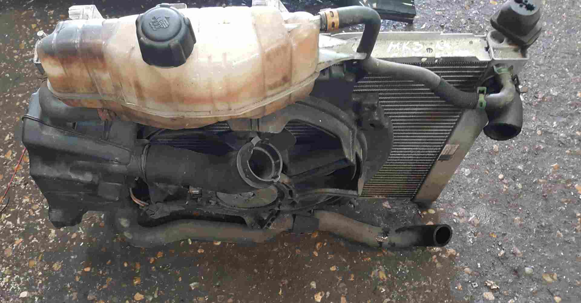 Renault Clio MK3 2005-2012 1.4 16v Radiator Rad Pack Cooling Fan 8200365427