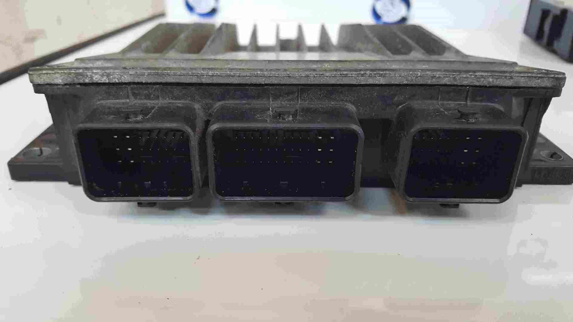 Thumb 3 Renault Clio MK3 2005-2012 1.5 DCi ECU SET UCH Immobiliser + Key Fob 8200399038