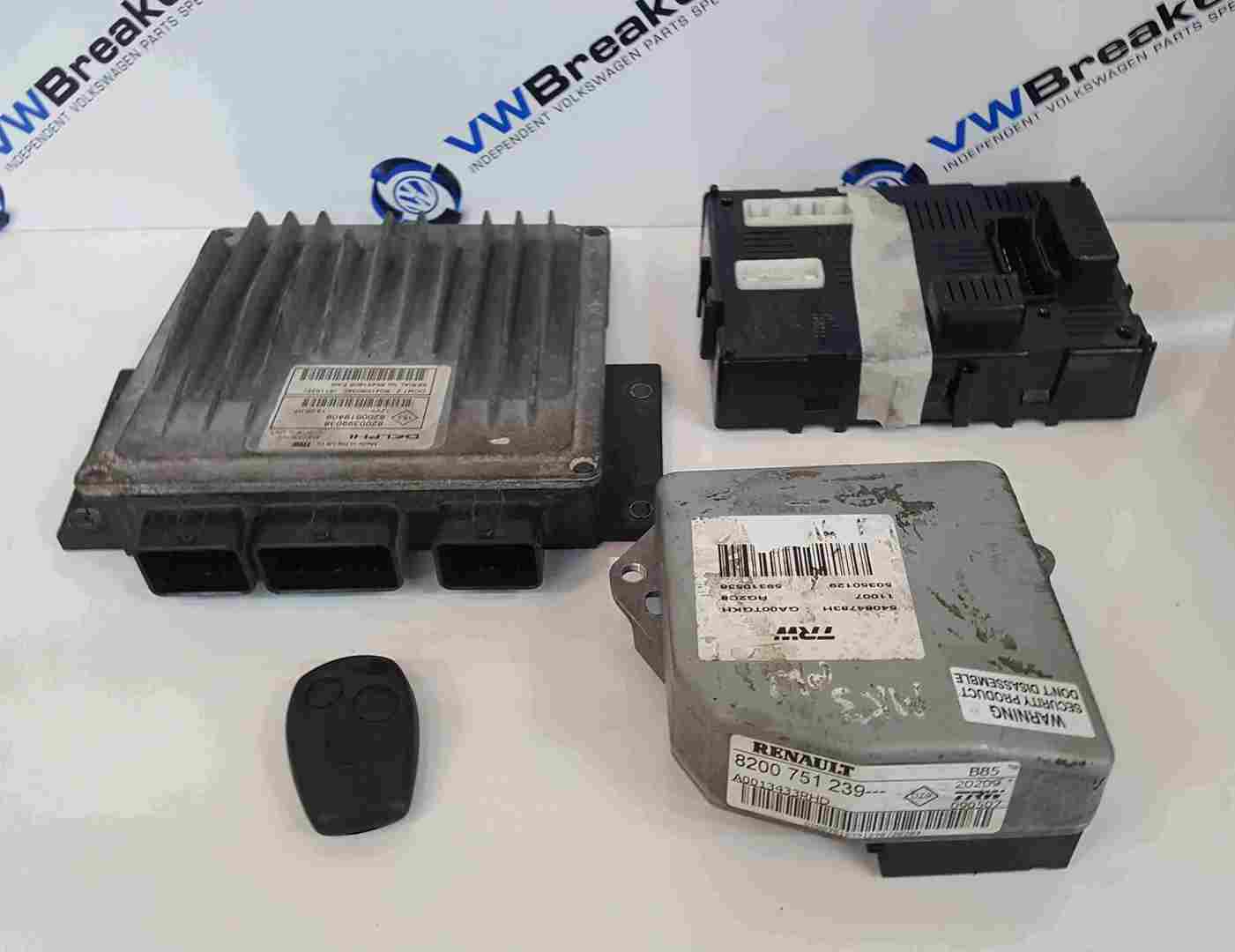 Renault Clio MK3 2005-2012 1.5 DCi ECU SET UCH Immobiliser + Key Fob 8200399038