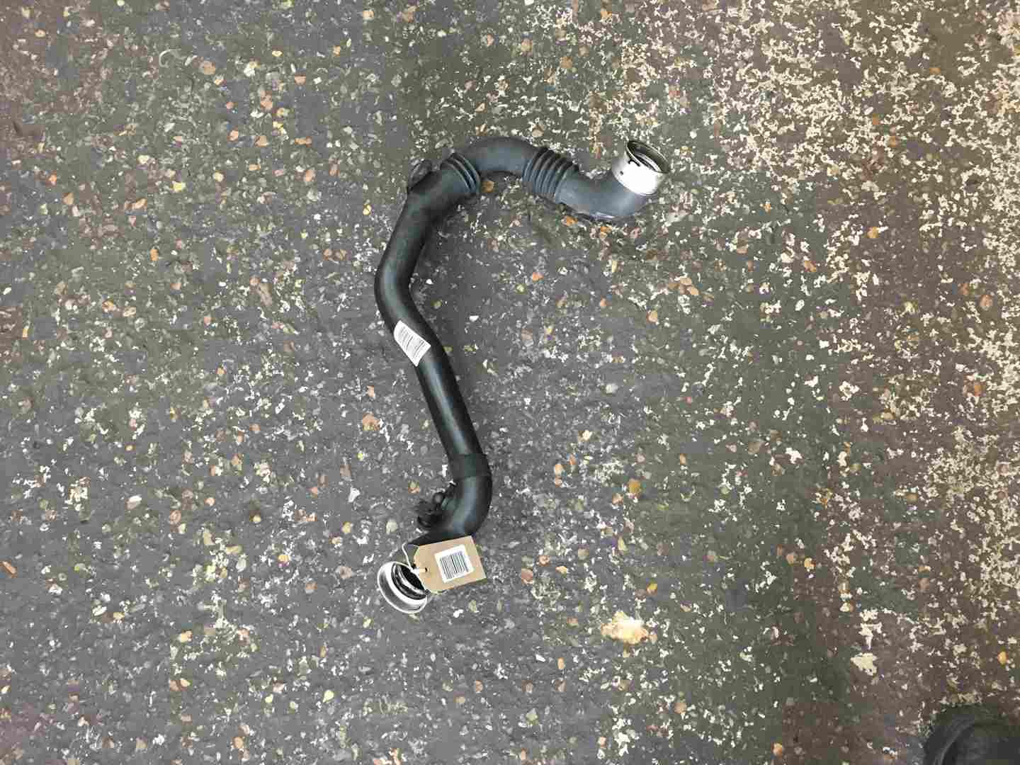 Renault Clio MK3 2005-2012 1.5 DCi EGR To Intercooler Pipe K9K 770 8200748681