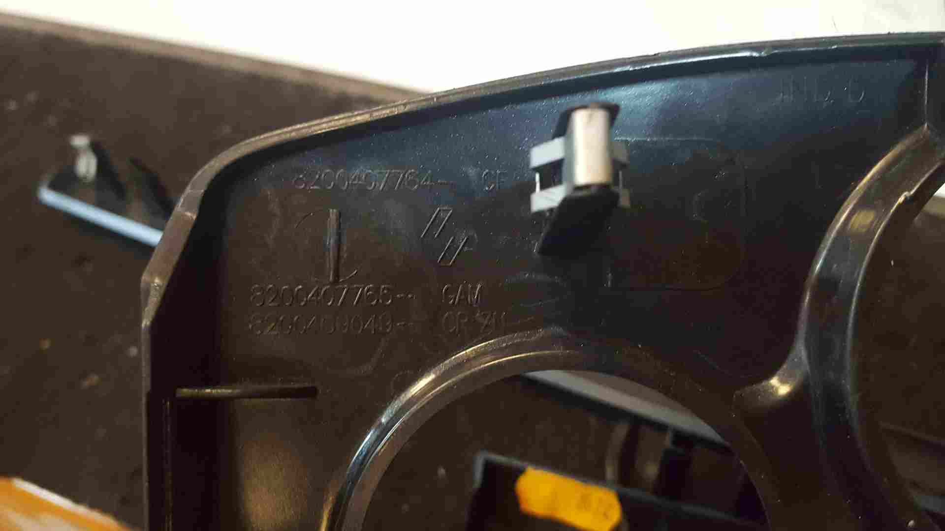 Thumb 5 Renault Clio MK3 2005-2012 Blue Centre Dashboard Trim Plastic Dash Inserts 