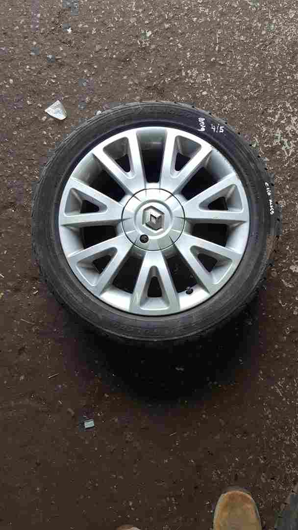 Thumb 7 Renault Clio MK3 2005-2012 Canasta Alloy Wheel + Tyre 195 50 16 6Mm 4/5