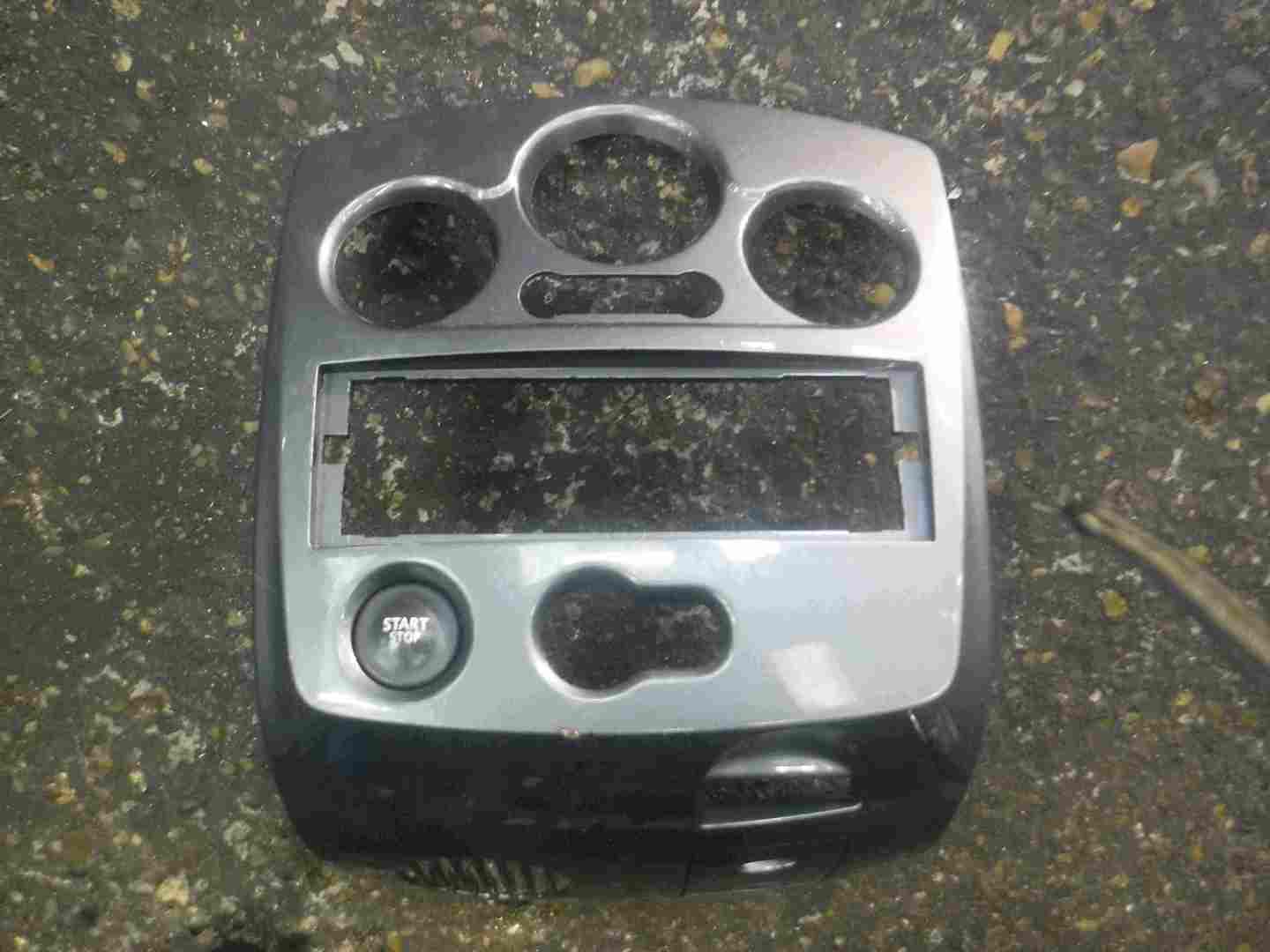Renault Clio MK3 2005-2012 Centre Dashboard Heater Surround Gloss Grey CARD Type
